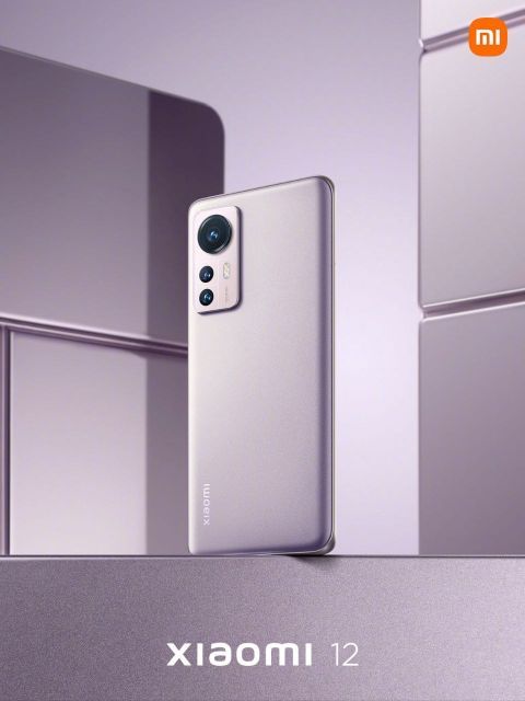 Xiaomi 12 in pink color