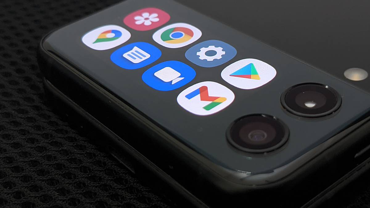 CoverScreen OS featured