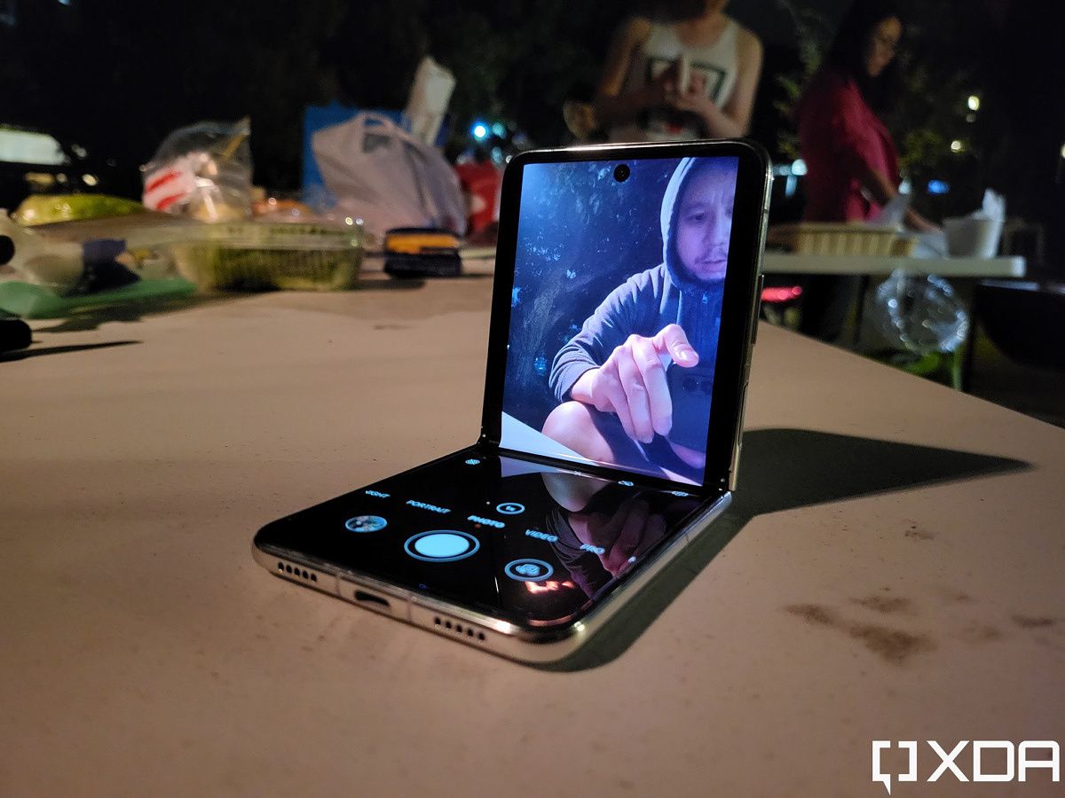 Huawei P50 Pocket Review: Galaxy Z Flip 3, but make it chic and pricey