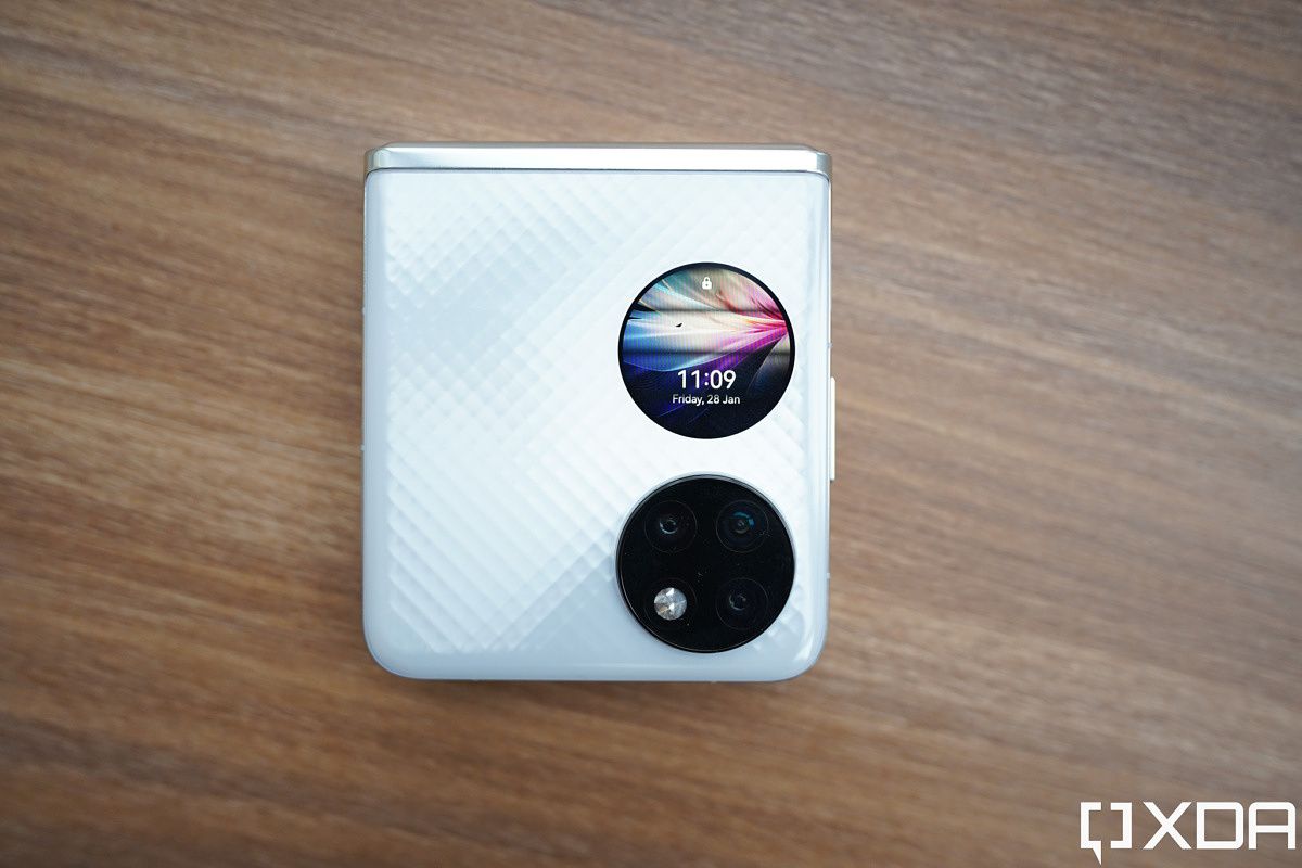 Huawei P50 Pocket Review: Galaxy Z Flip 3, but make it chic and pricey