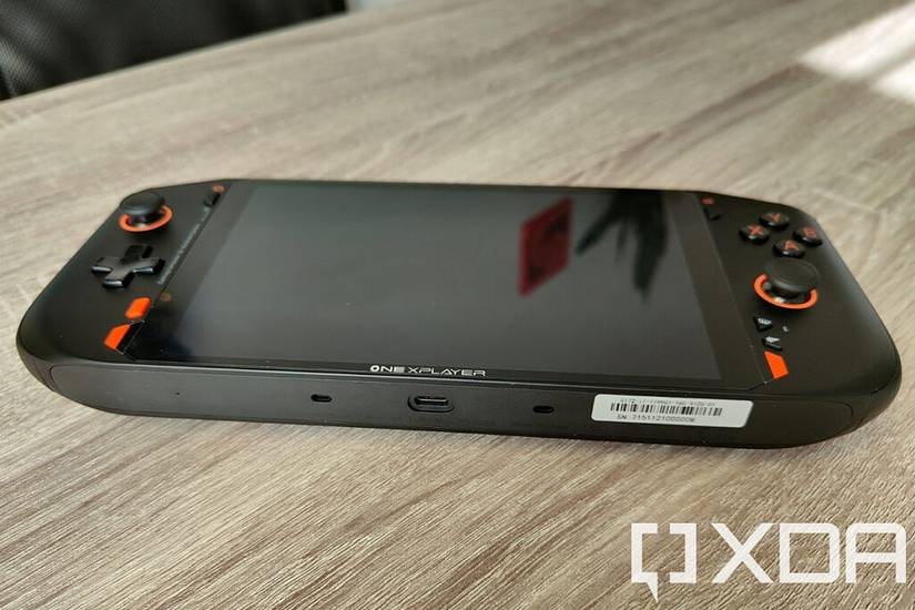 ONE XPLAYER Mini bottom view