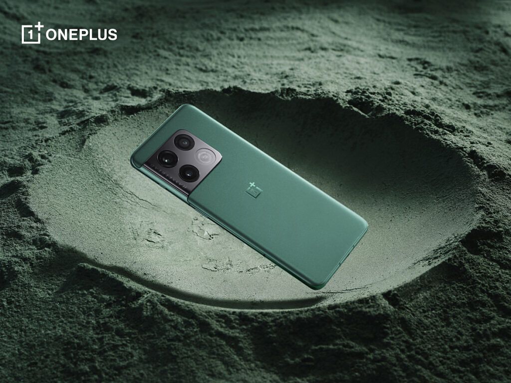 OnePlus 10 Pro finally launches globally with OxygenOS 12.1