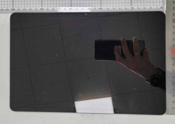 Samsung Galaxy Tab S8 live image