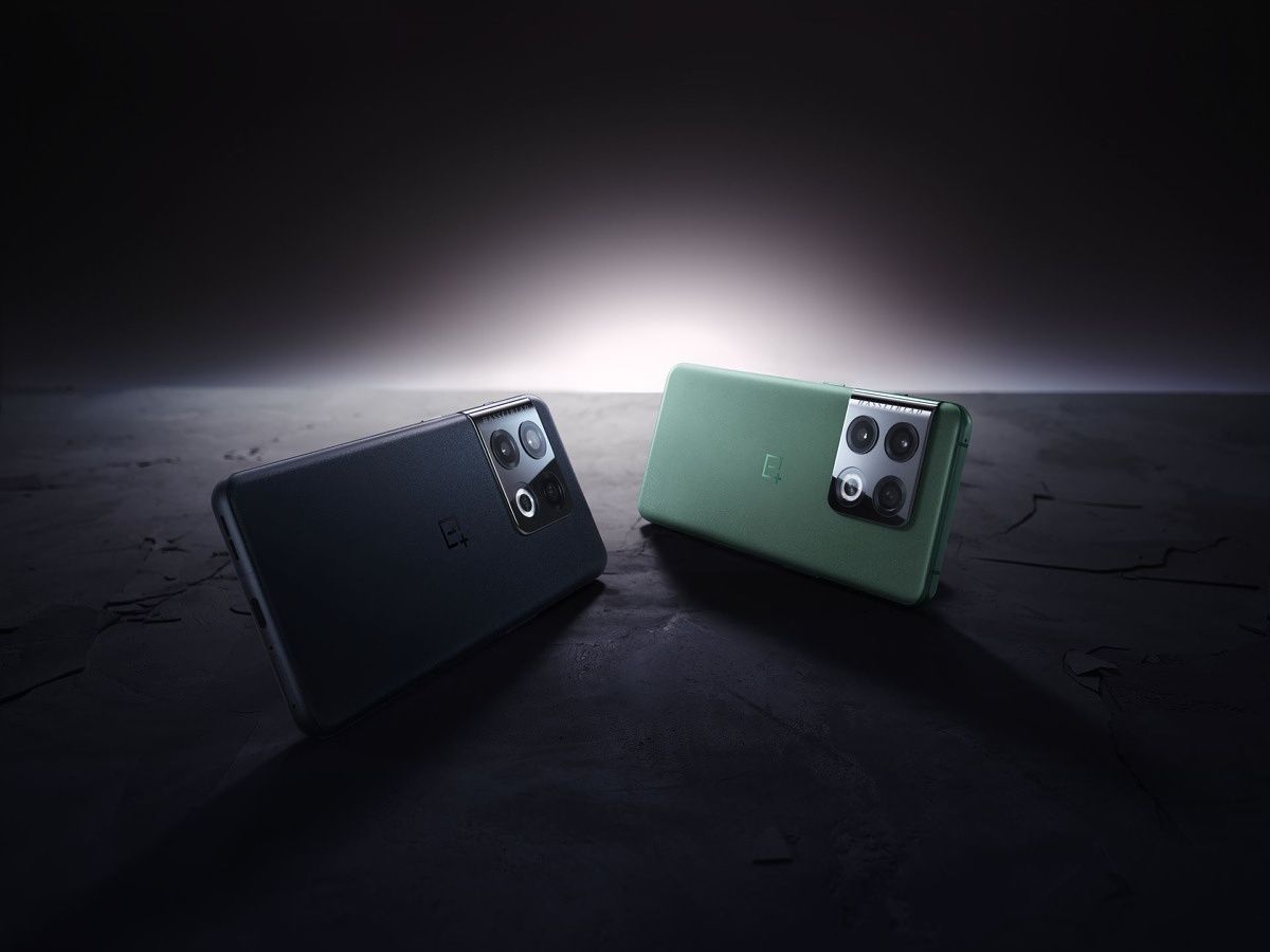 OnePlus 10 Pro finally launches globally with OxygenOS 12.1