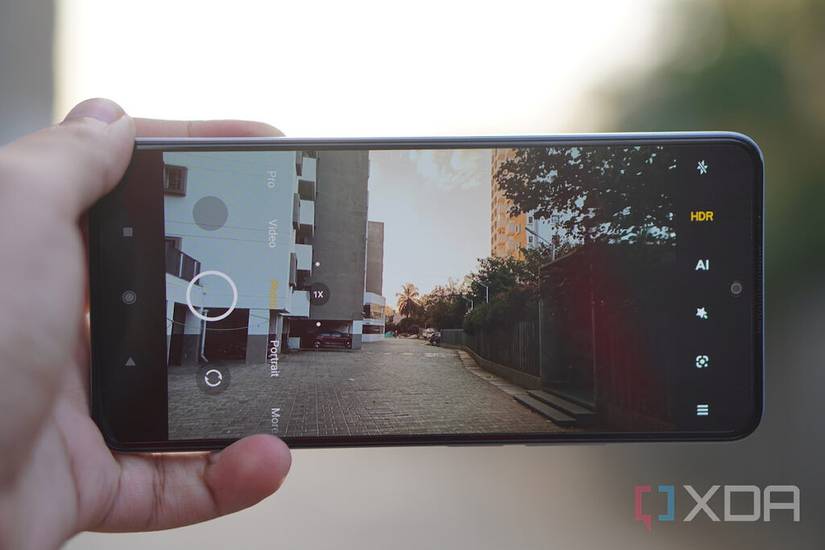 Xiaomi 11i HyperCharge camera UI