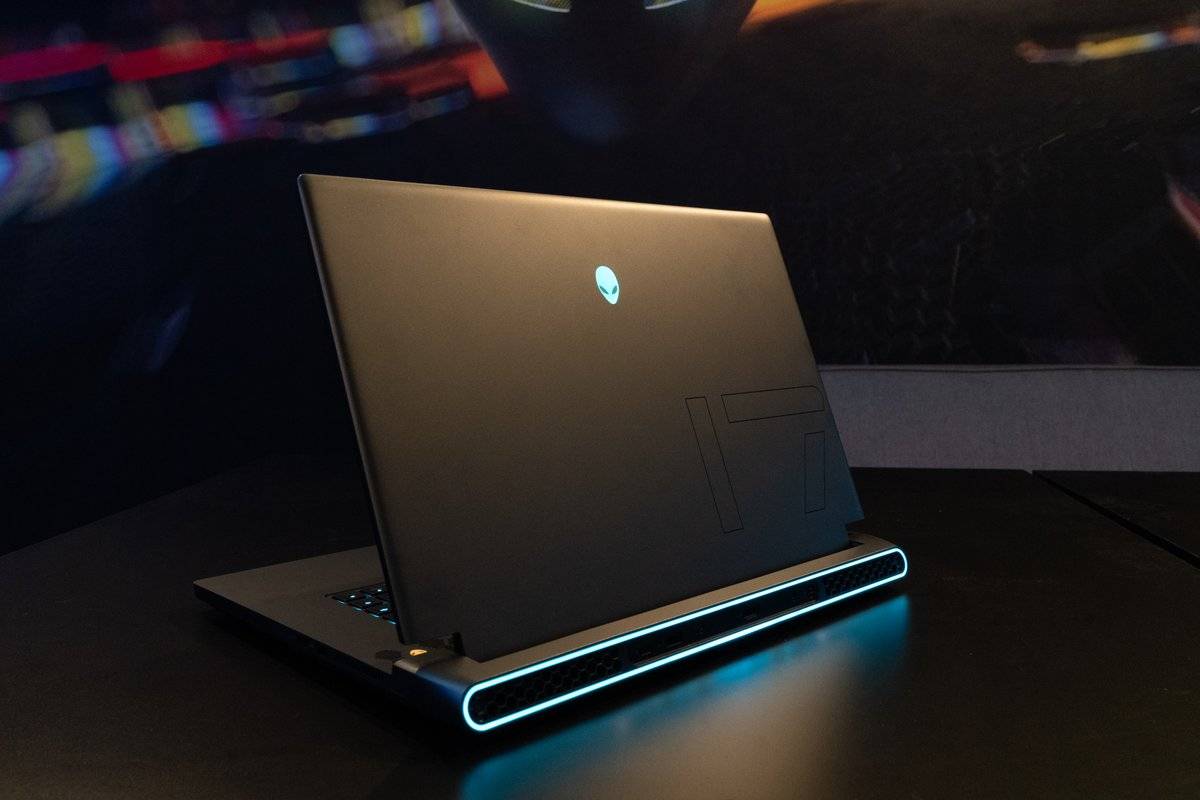 alienware m17 r5