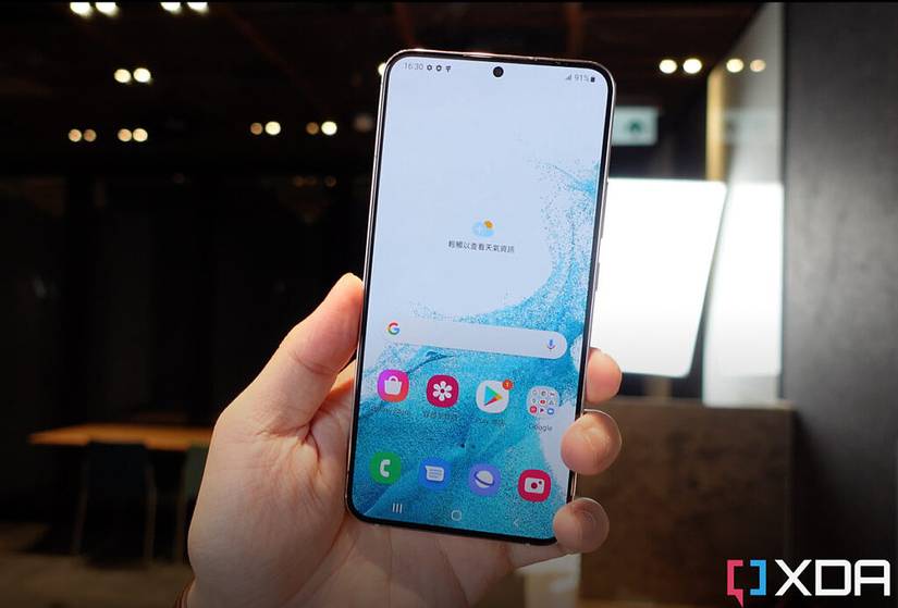 Galaxy S22 Plus screen protectors