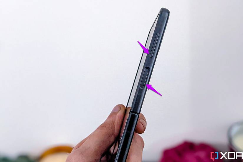 Galaxy Z Flip 3 buttons