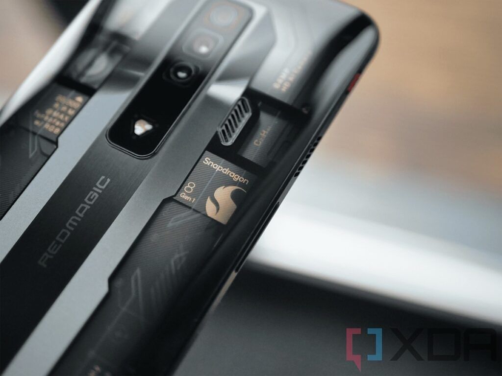 RedMagic 7 Review: The ultimate smartphone hardware, with one