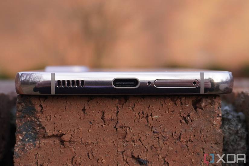 Bottom of smartphone with USB port