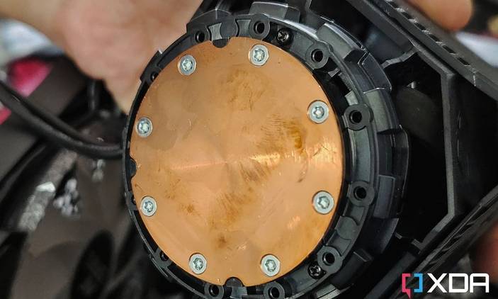 ASUS ROG Ryujin II 360 AIO copper plate