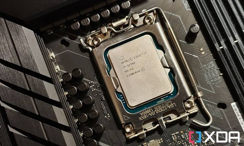 Intel Core i7-12700 CPU