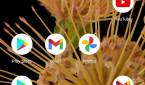 Android 13 wallpaper dimming feature in action