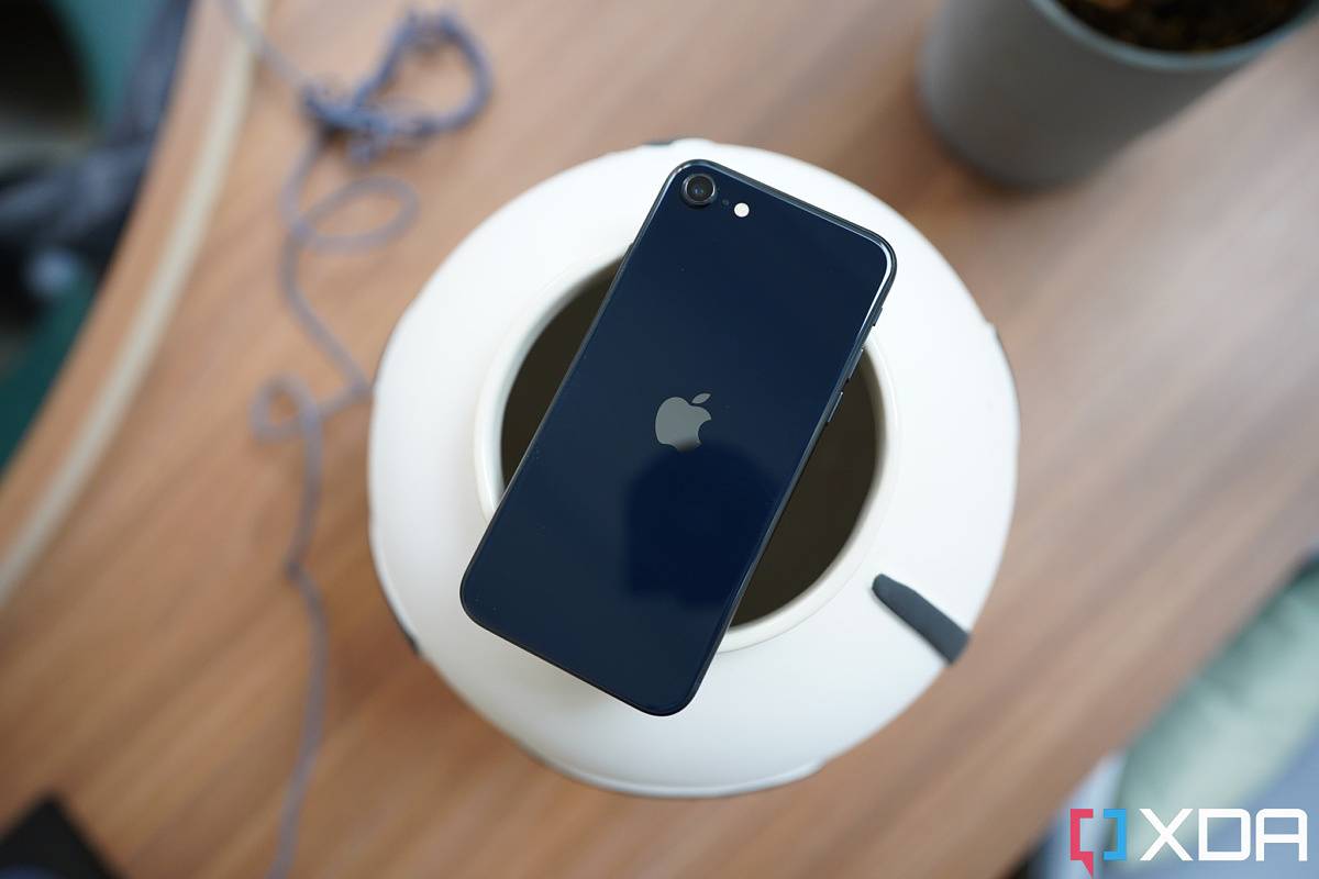 iPhone SE 3
