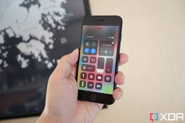 iPhone SE 3