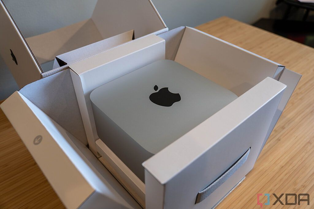 Mac Studio 箱　Box What do you get inside the Apple Mac Studio box?
