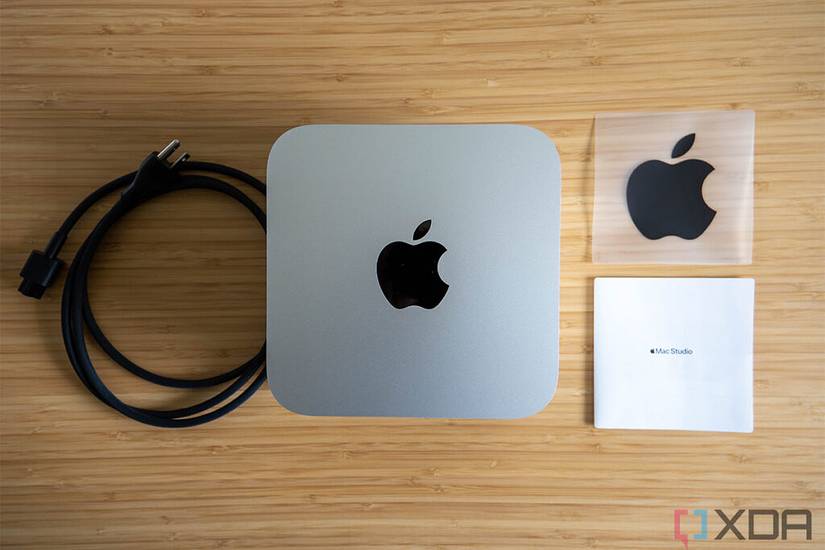 Apple Computer Studio Box What do you get inside the Apple Mac Studio box?