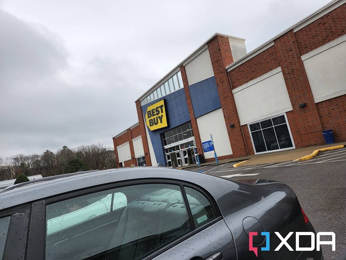 Photo of a Best Buy store