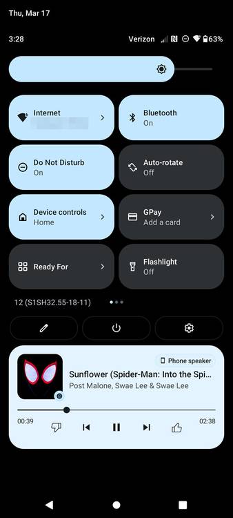 Android 12 media controls.