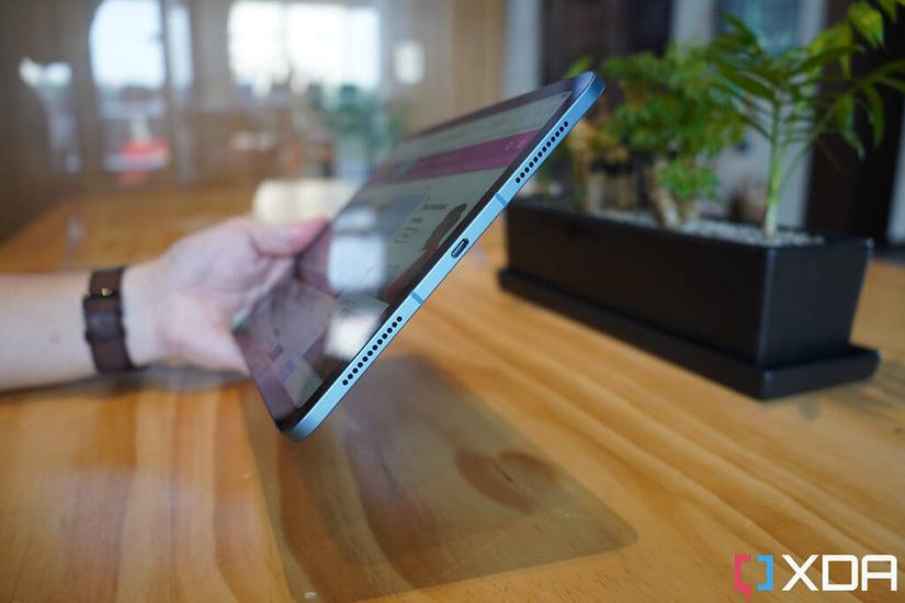iPad Air 2022 from the side 
