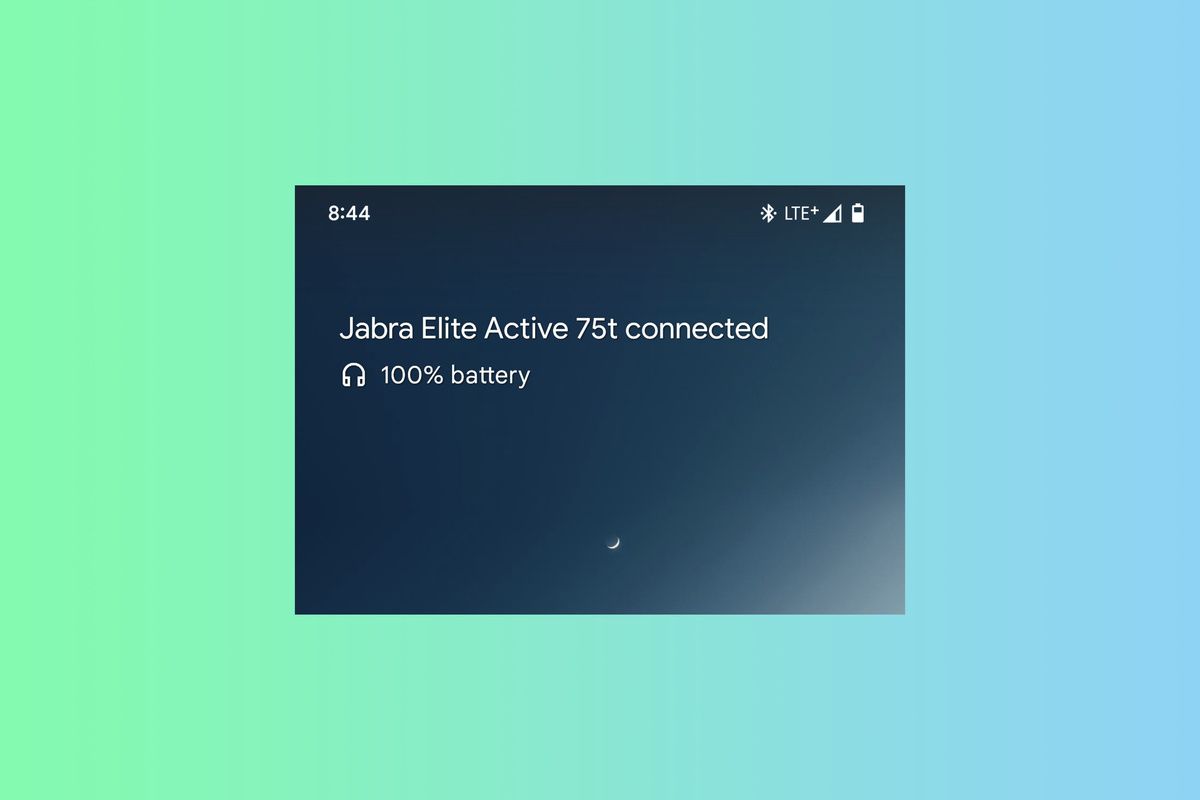 At a Glance widget showing Bluetooth device info
