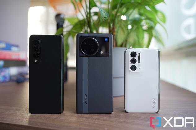 The Vivo X Fold (middle) with the Galaxy Z Fold 3 (left) and OPPO Find N (right).