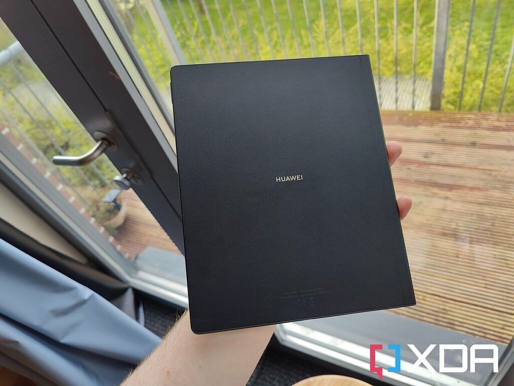 Huawei MatePad Paper Hands-On: E-Ink display meets Android tablet