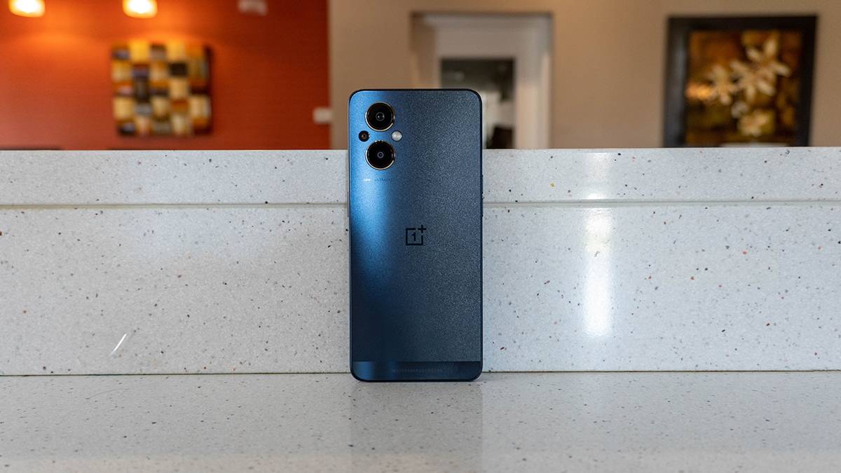 OnePlus Nord N20 standing on counter
