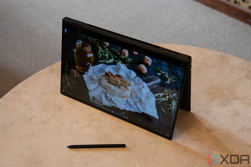 Convertible laptop with pen
