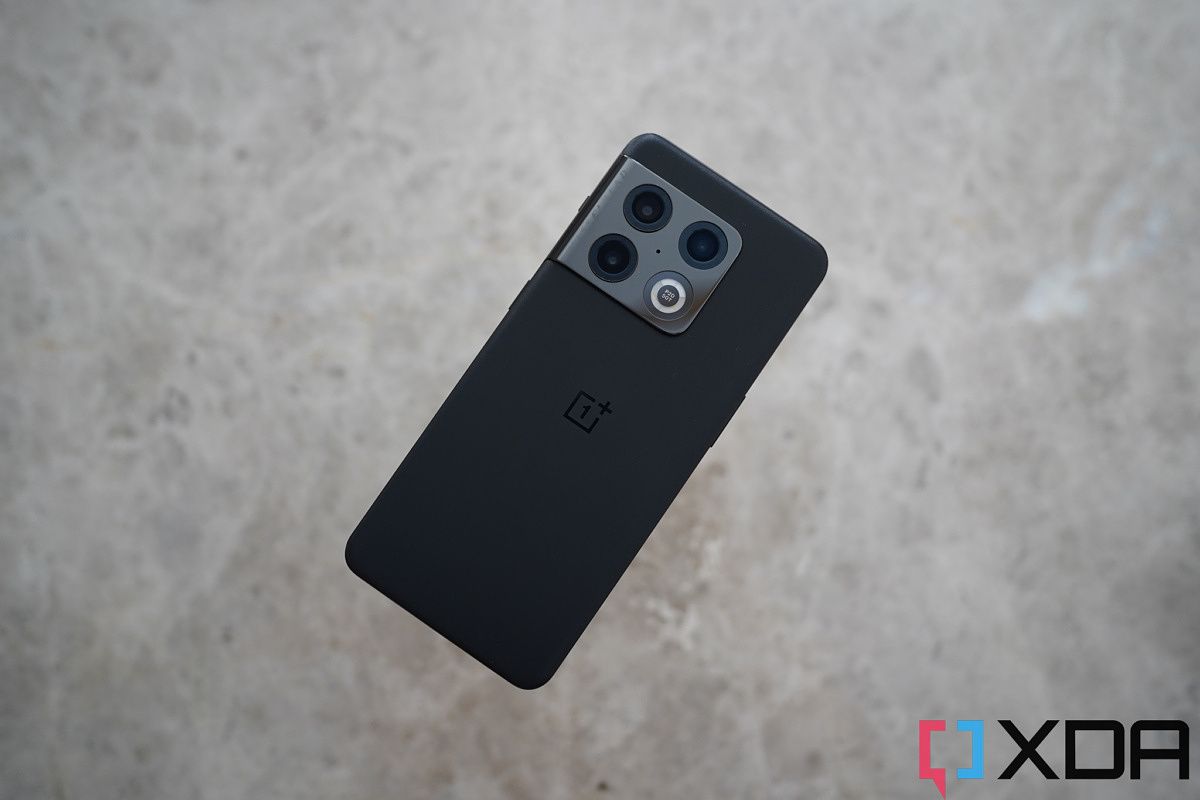oneplus-10-pro-black-xda-