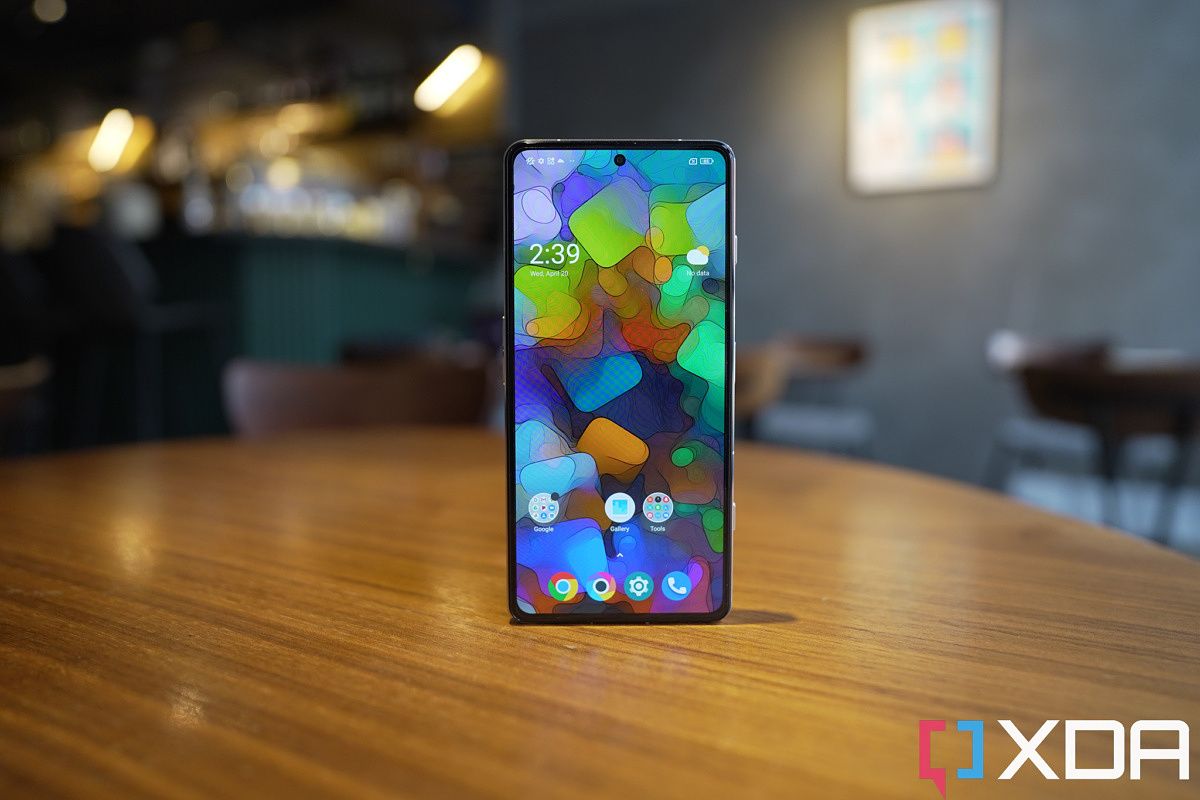 ANDROID - ほぼ未使用 Poco F4 GT 8GB/128GB POCO F4 GT Hands-On: Snapdragon 8 Gen 1, Shoulder Buttons