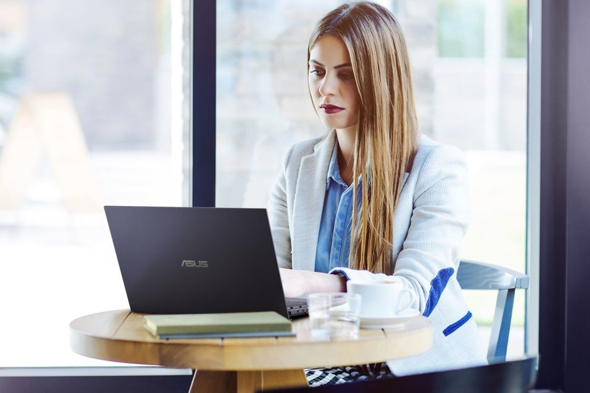 ASUS refreshes the ExpertBook B9 and B7 Flip with 12th-gen Intel CPUs