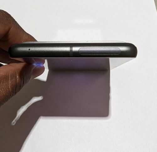 Google Pixel 7 Pro top