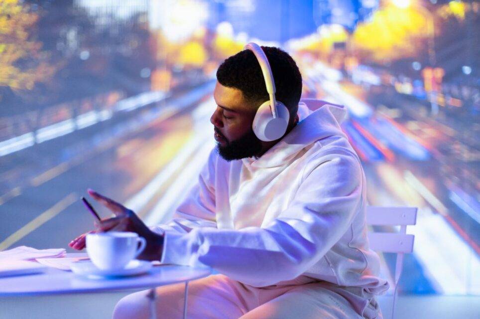Sony WH-1000XM5 on Khalid
