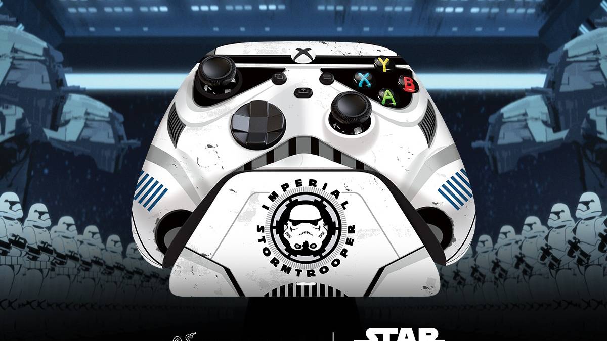 Razer Stormtrooper Wireless Controller and charging stand