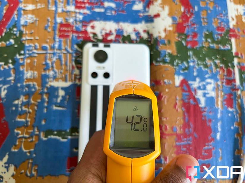 Temperature of the Realme GT Neo 3 in White color, when charging at 150W in Rapid Charging Mode