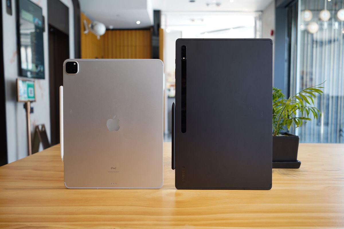 Apple iPad Pro (2021) vs Samsung Galaxy Tab S8 Ultra: The two best ...