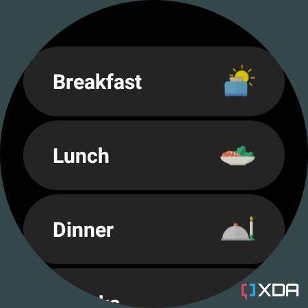 Options to log breakfast, lunch, and dinner in Lifesum Wear OS app