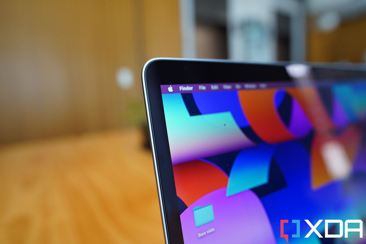 MacBook Pro M2 13インチ 24GB 2TB アップル Amazon.com: 2022 Apple MacBook Pro Laptop with M2 chip: 13-inch