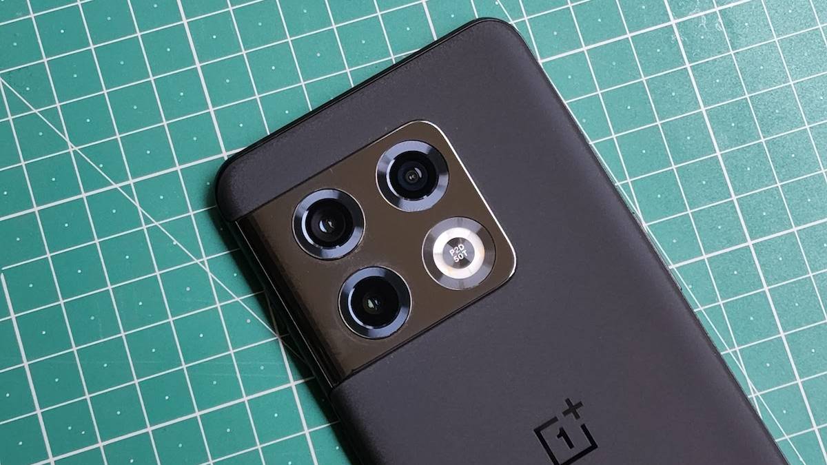 Does the OnePlus 10 Pro support 5G?