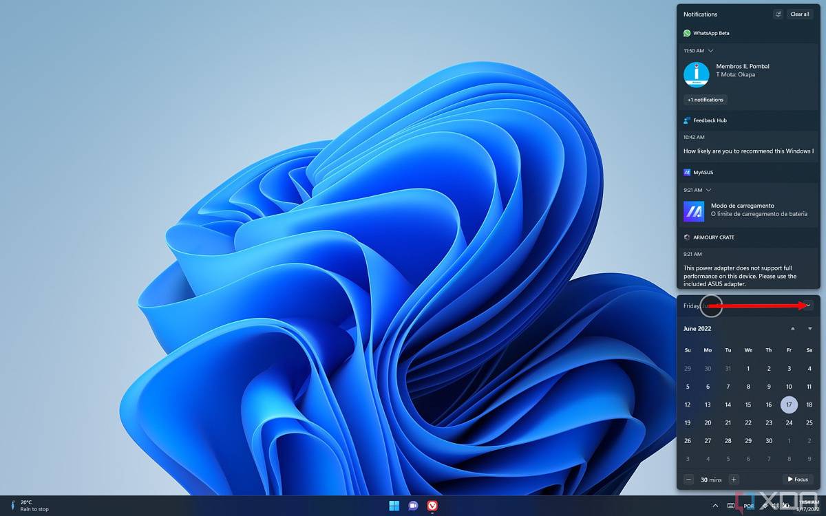 Image showing how to swipe right on Notification Center to dismiss it