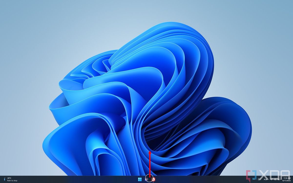 Image showing how you can swipe up from taskbar to open Start