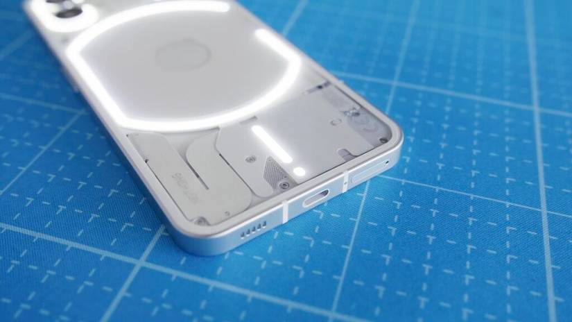 Nothing phone (1) shows off the evolution of the notification LED