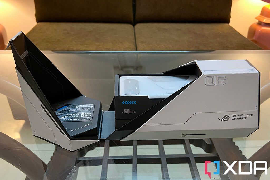 What do you get inside the Asus ROG Phone 6 Pro box?
