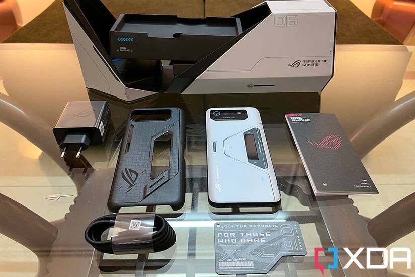 What do you get inside the Asus ROG Phone 6 Pro box?