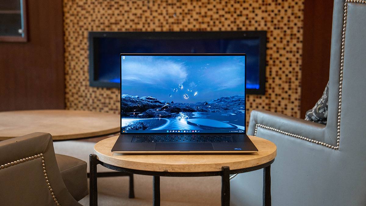 Front view of Dell XPS 17