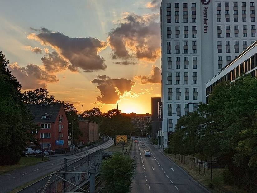 Google Pixel 6a photo taken of sunset