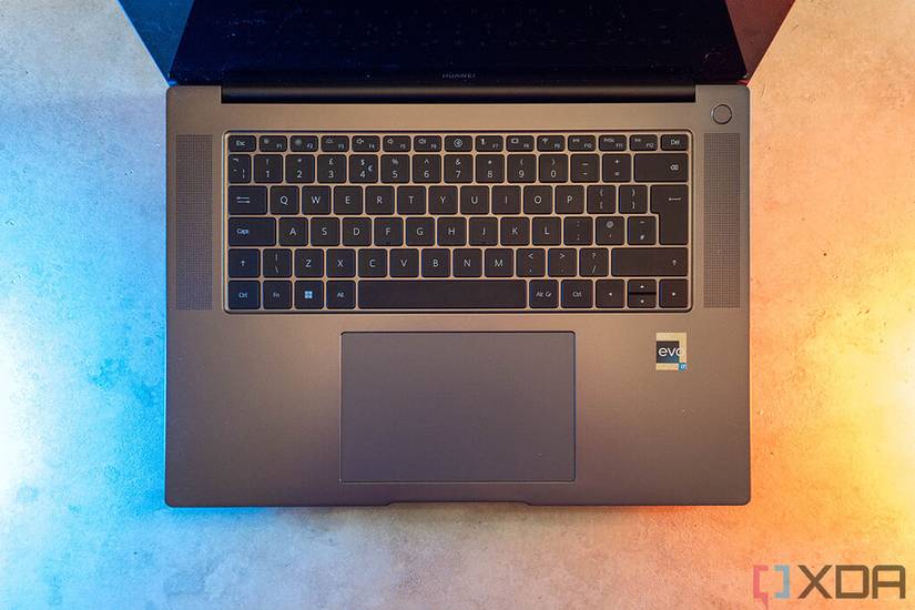 Top-down view of Huawei MateBook 16s keyboard
