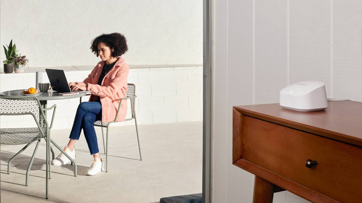 Bathe in Wi-Fi 6 with a scorching deal on an Eero 6+ mesh router kit