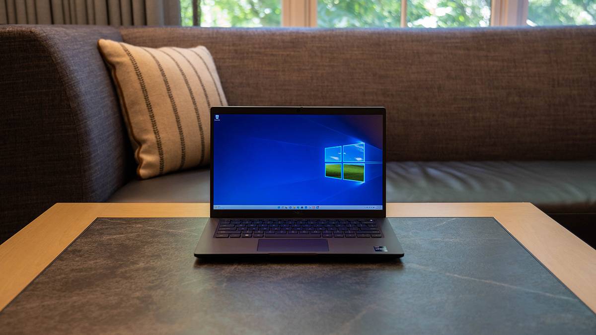 Front view of Dell Latitude 7330 Ultralight